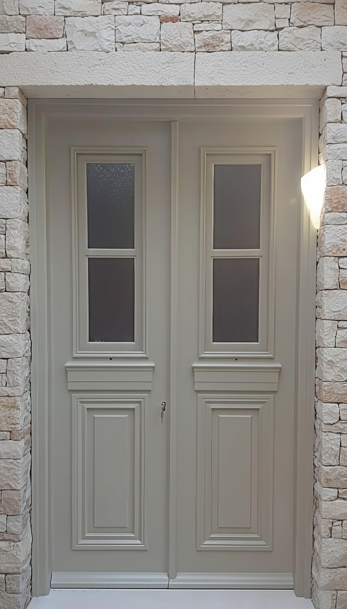 Εξώπορτες 62